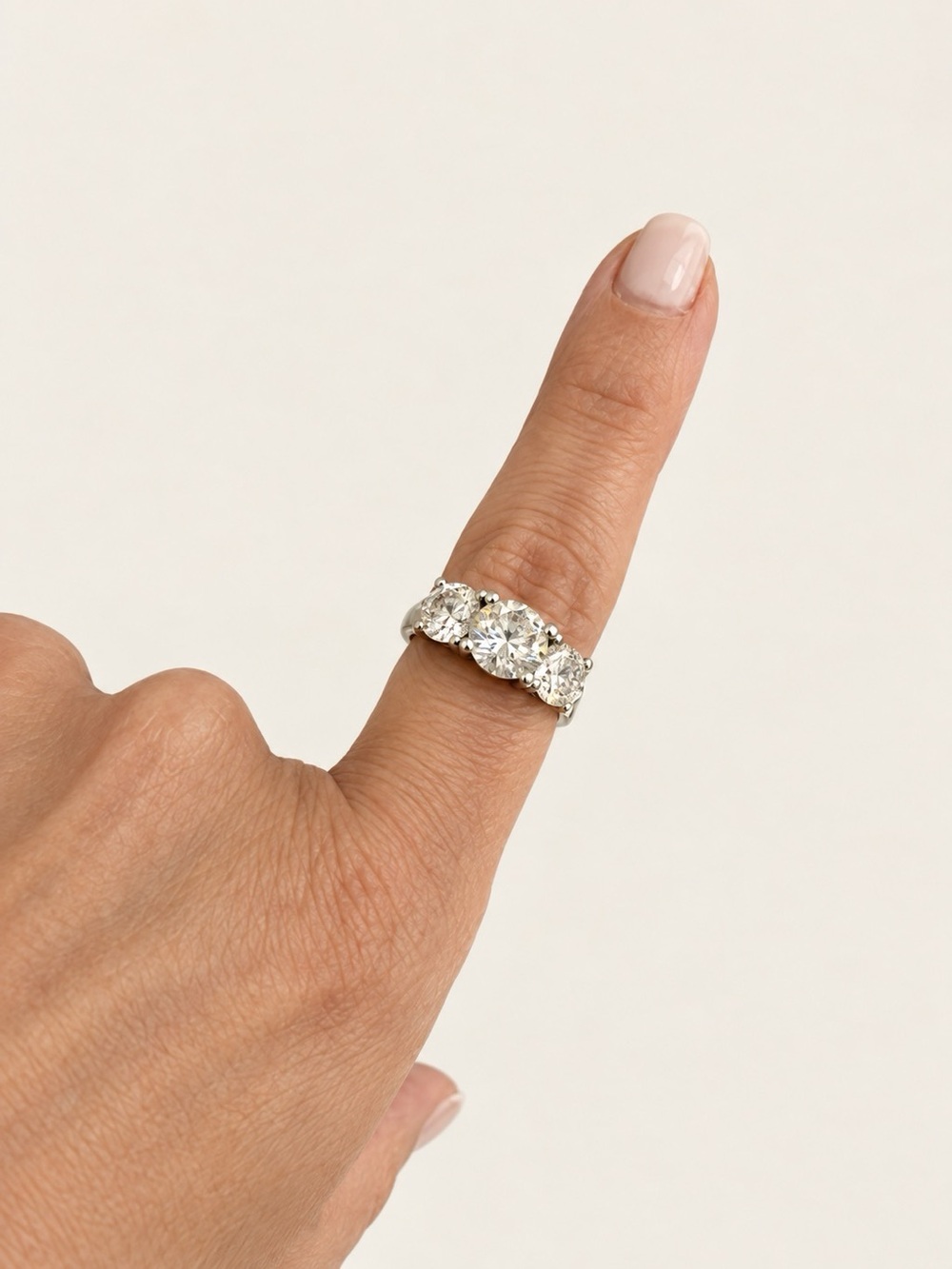 CRISLU 3 Round Brilliant Cut Stones 4 Carat total weight size 7